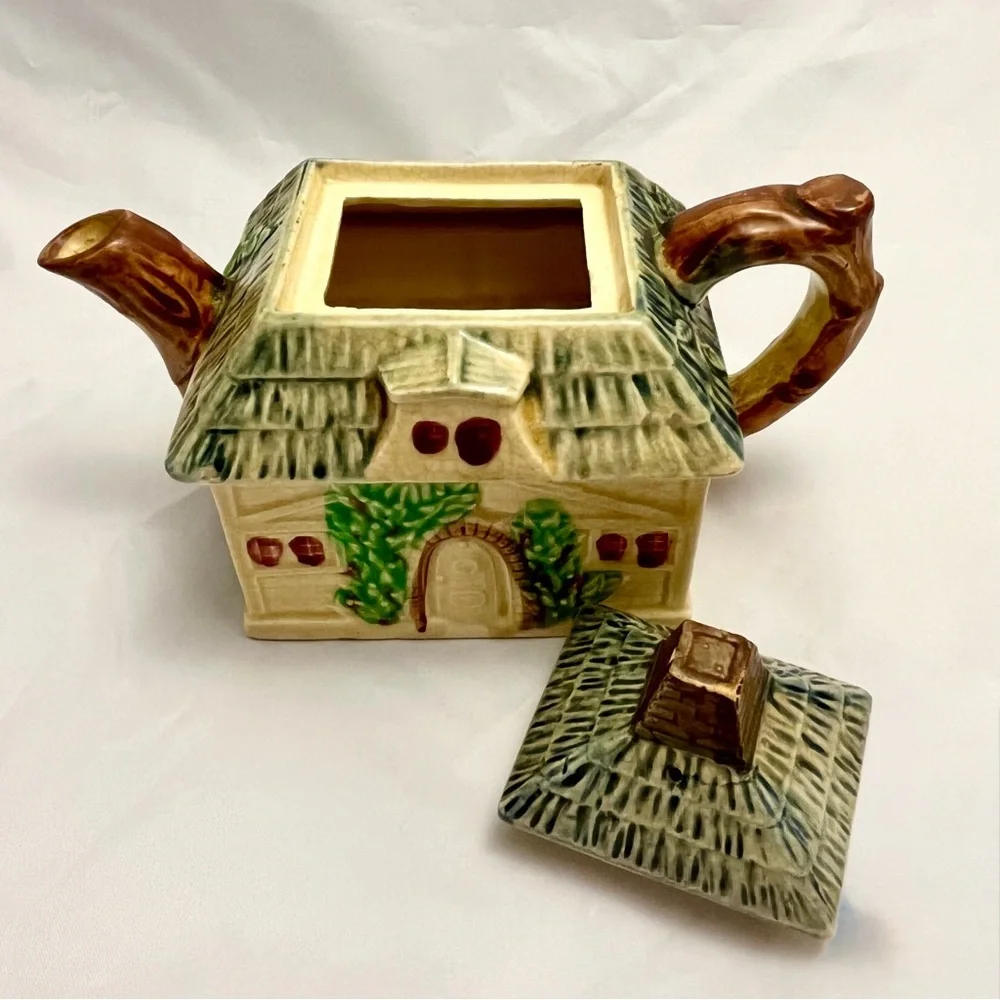 Small English Cottage Inspired Glazed Ceramic Lidded Teapot, Vintage GUC